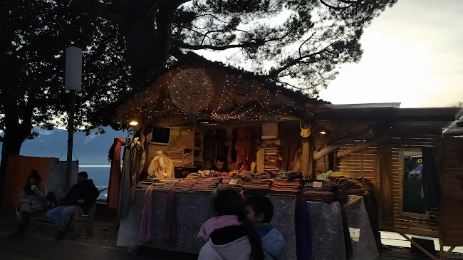 Rezensionen über Lakeside Christmas market and Logger's cabin in Montreux - Andere