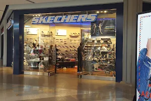 SKECHERS Retail image