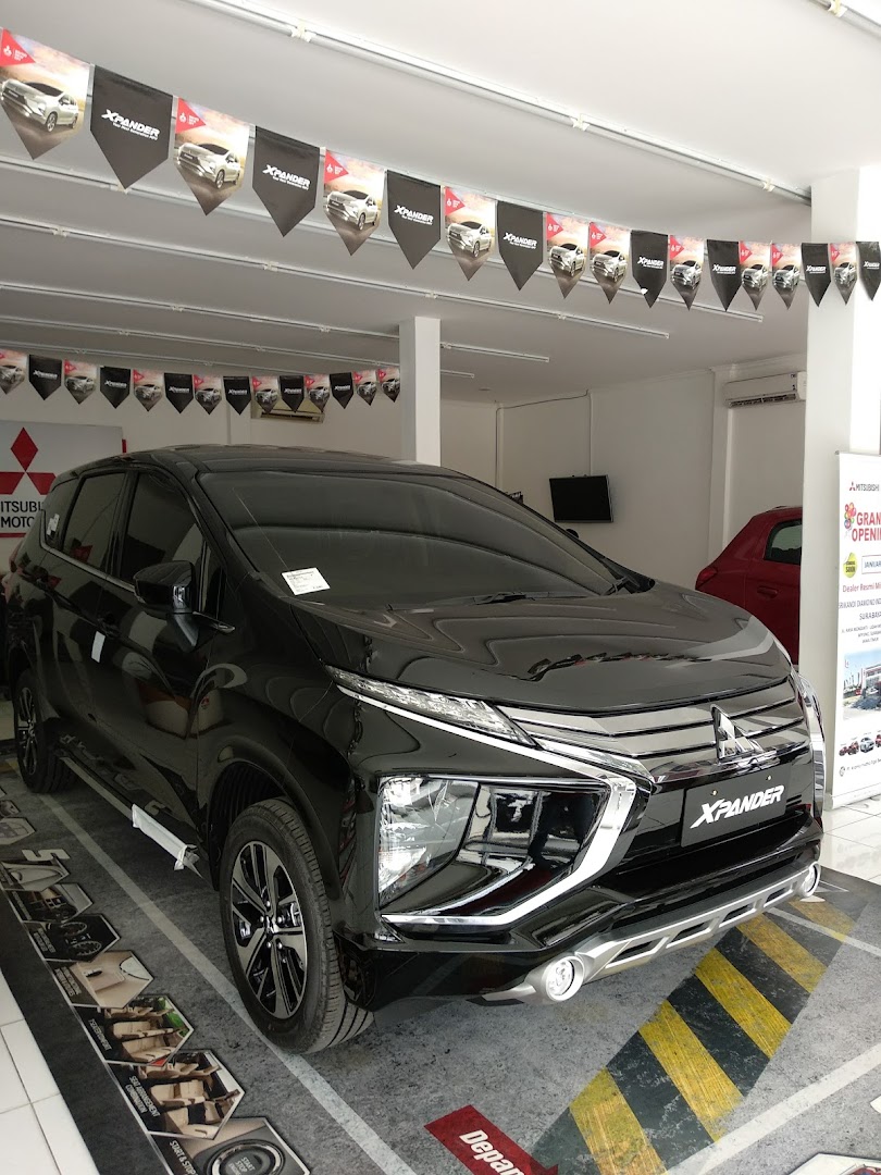 Gambar Mitsubishi Pusat Mega 1