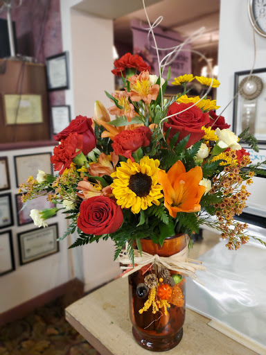 Florist «Shaw And Boehler Florist», reviews and photos, 31 Clinton Ave, Cortland, NY 13045, USA