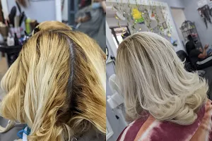B Unique Dominican Hair Salon image