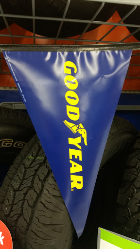 Tire Shop «Walmart Tires & Auto Parts», reviews and photos, 9451 Dunkirk Ln N, Maple Grove, MN 55311, USA