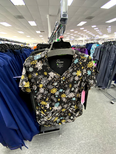 Uniform Store «Scrub Pro Uniforms & Gallo Clothing», reviews and photos, 78 Mountain Rd, Glen Burnie, MD 21060, USA
