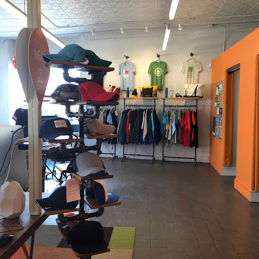 Custom T-shirt Store «CustomInk - Custom T-shirt Store - Richmond», reviews and photos, 3401 W Cary St, Richmond, VA 23221, USA