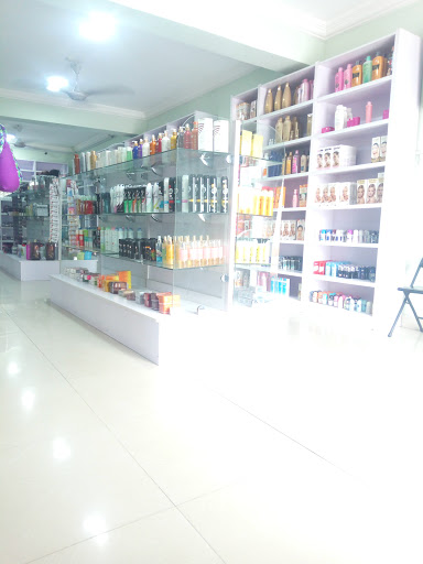 Queens Crush Beauty Store, 178 Ikot Ekpene Road, Uyo, Nigeria, Fashion Accessories Store, state Akwa Ibom