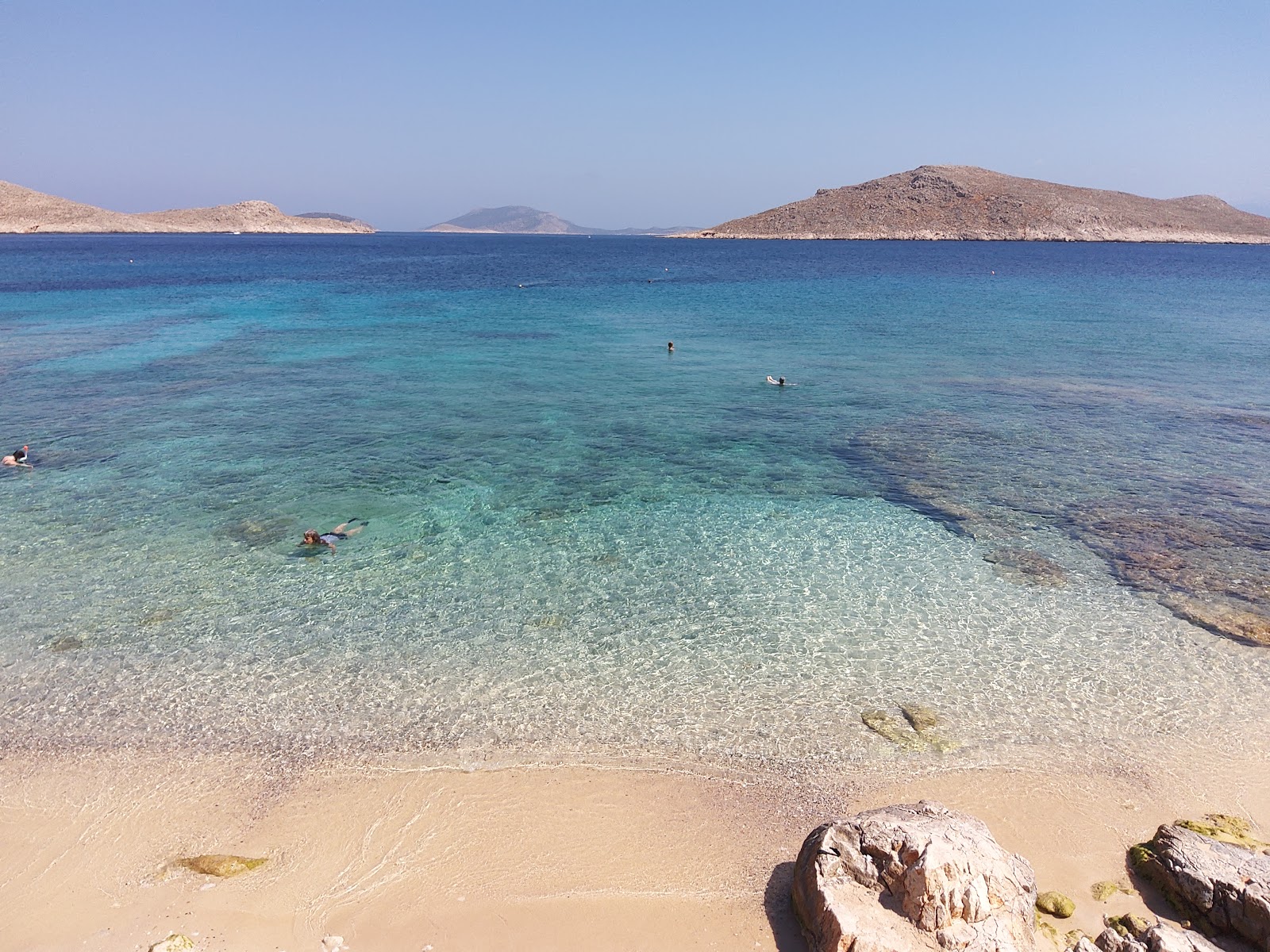 Ftenagia Beach'in fotoğrafı çok temiz temizlik seviyesi ile