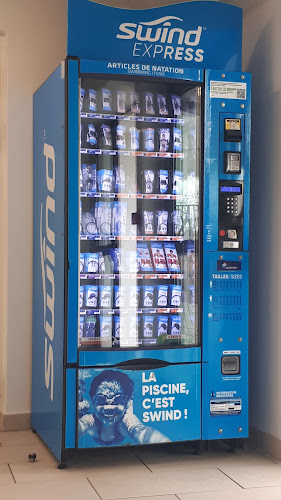 DISTRIBUTEUR BONNET - LUNETTES - BOUÉES - MALLOTS (Indépendant de la piscine) à Saint-Laurent-du-Var