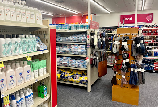 Drug Store «CVS», reviews and photos, 2200 Brackett Ave, Eau Claire, WI 54701, USA