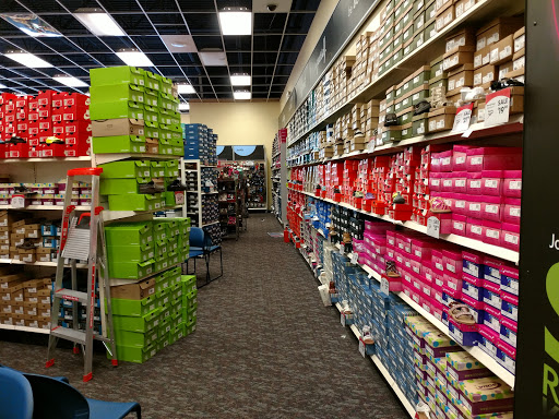 Shoe Store «Shoe Carnival», reviews and photos, 15146 Crossroads Pkwy, Gulfport, MS 39503, USA