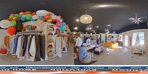 Beauty Salon «Shabby 2 Chic Salon And Boutique», reviews and photos, 940 E 9th St, Mountain Home, AR 72653, USA