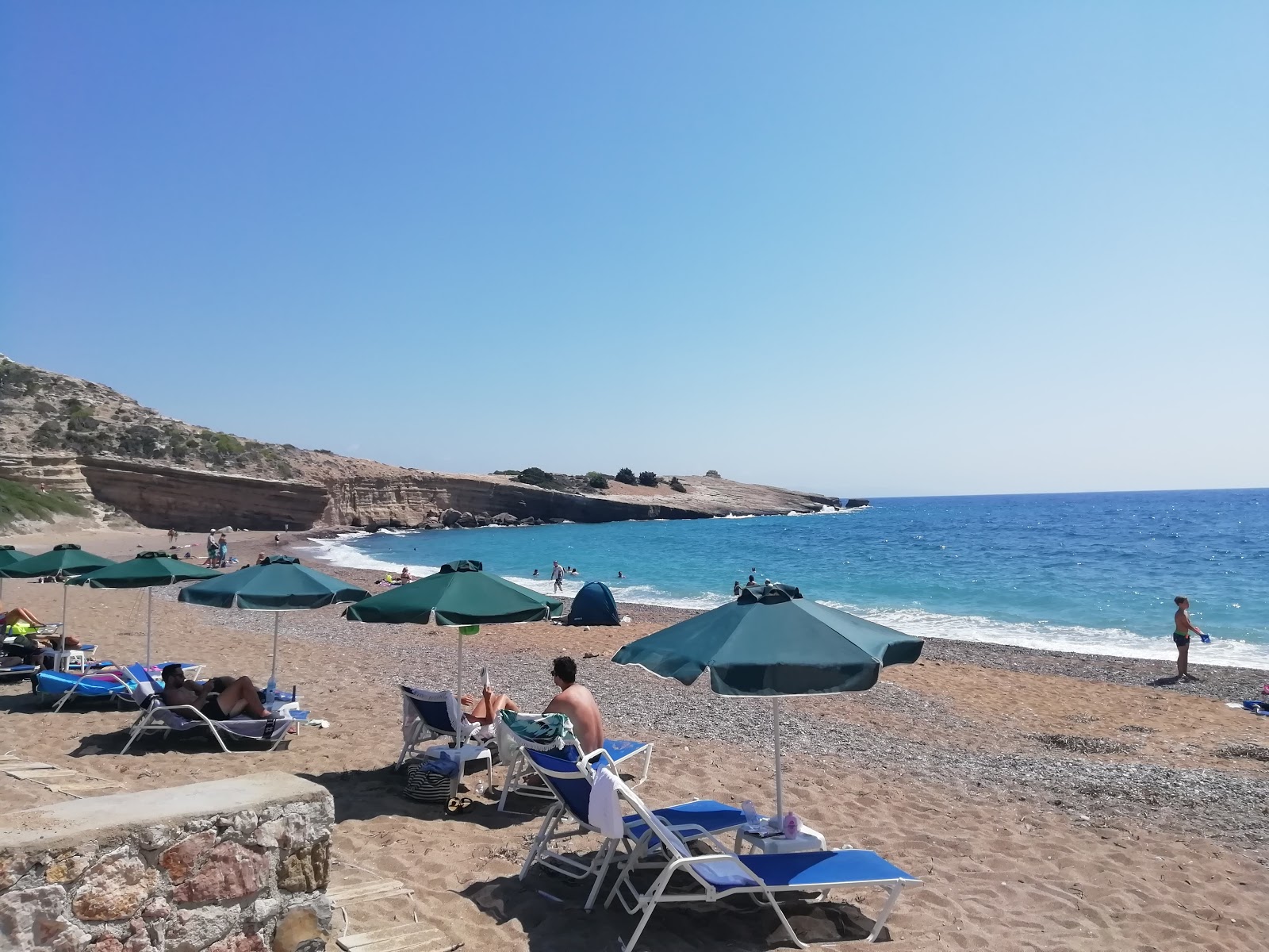 Foto van Fourni Beach gelegen in een natuurlijk gebied