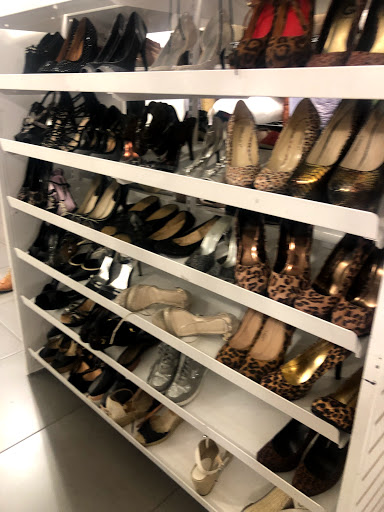 Thrift Store «Goodwill», reviews and photos, 4410 W 16th Ave, Hialeah, FL 33012, USA