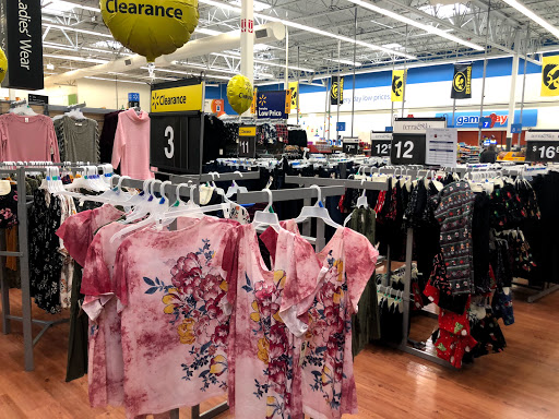 Department Store «Walmart Supercenter», reviews and photos, 2801 Commerce Dr, Coralville, IA 52241, USA
