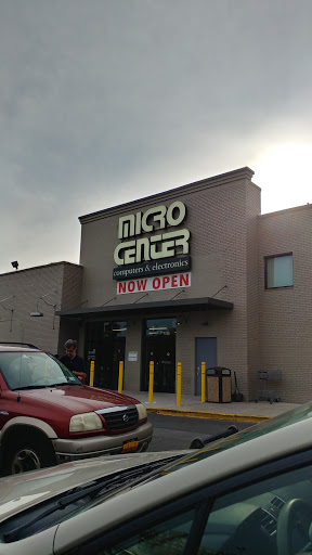 Electronics Store «Micro Center», reviews and photos, 71-43 Kissena Blvd, Flushing, NY 11367, USA