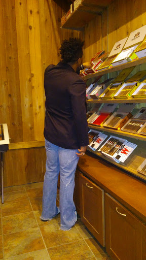 Up In Smoke Uptown, 2222 McKinney Ave #180, Dallas, TX 75201, USA, 