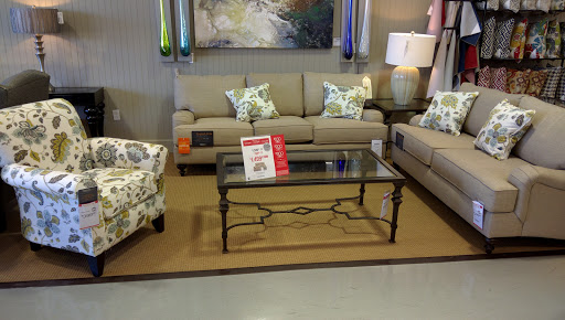 Furniture Store «Value City Furniture», reviews and photos, 4095 Richmond Rd, Warrensville Heights, OH 44122, USA