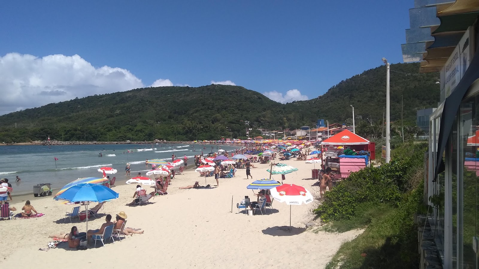 Foto van Strand van Barra da Lagoa met turquoise puur water oppervlakte