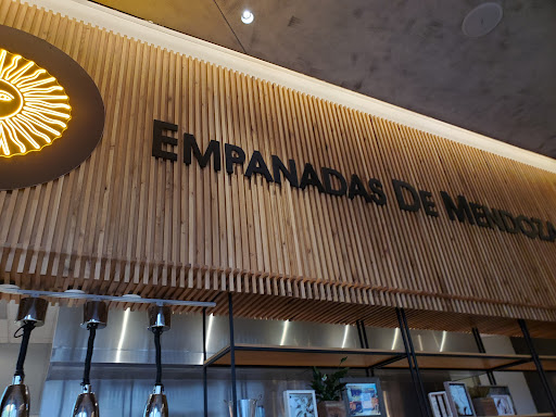 Shopping Mall «Tysons Galleria», reviews and photos, 2001 International Dr, McLean, VA 22102, USA