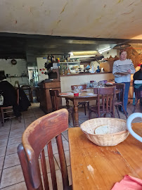 Atmosphère du Restaurant français Au Bouchon Brionnais à Baugy - n°2