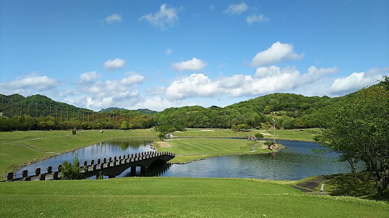 龍野クラシックゴルフ倶楽部 兵庫県たつの市神岡町田中 ゴルフ場 グルコミ