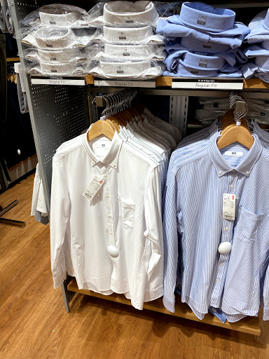 Stores to buy men's white shirts Hanoi