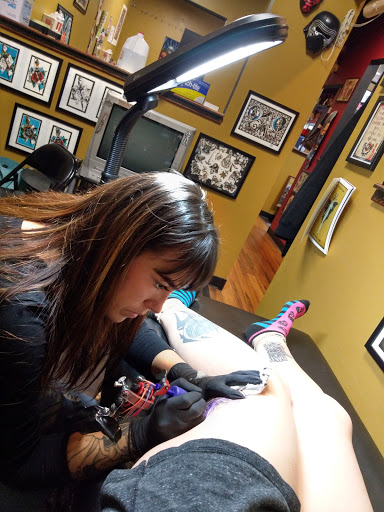 Tattoo Shop «Broken Lantern Tattoo», reviews and photos, 1931 Belgrade Ave, Charleston, SC 29407, USA