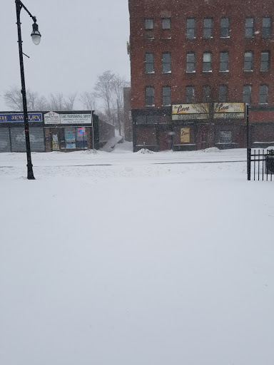 Cigar Shop «Green Zone Smoke & Gift Shop», reviews and photos, 84 Green St, Worcester, MA 01604, USA