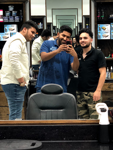 Barber Shop «Fashion Hair Salon», reviews and photos, 3330 Hillcroft St f, Houston, TX 77057, USA