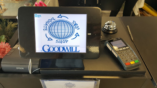 Thrift Store «Goodwill Thrift Store - Oakleaf Crossing», reviews and photos