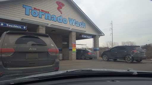 Tornado Car Wash en Omaha