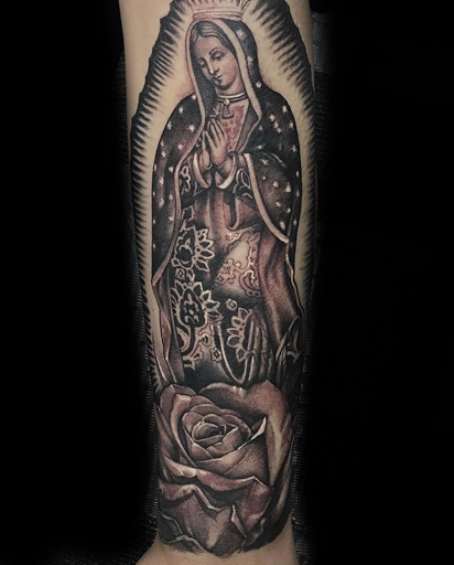 Explore ronin tattoo ideas, creative tattoo ideas in Wichita Falls, available at Firme Copias Tattoo shop
