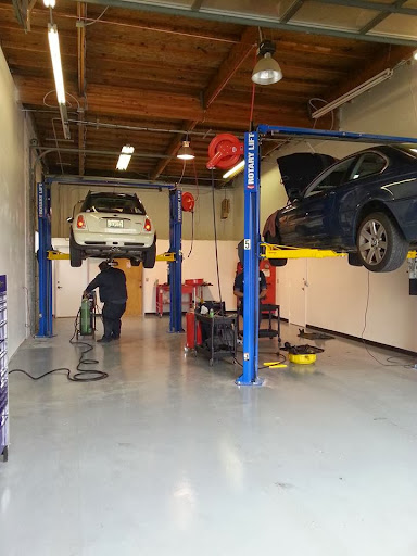 Auto Repair Shop «Advance European Services», reviews and photos, 17511 68th Ave NE, Kenmore, WA 98028, USA