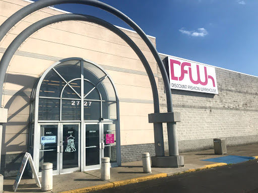 Shopping Mall «Northland Plaza Shopping Center», reviews and photos, 2745 Northland Plaza Dr, Columbus, OH 43231, USA