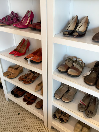Consignment Shop «re•volve», reviews and photos, 103 SW 2nd St, Corvallis, OR 97333, USA