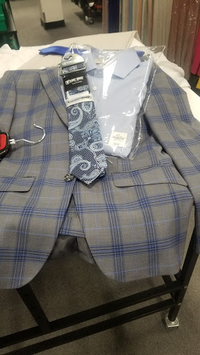 Clothing Store «K&G Fashion Superstore», reviews and photos, 4009 W Airport Fwy, Irving, TX 75062, USA