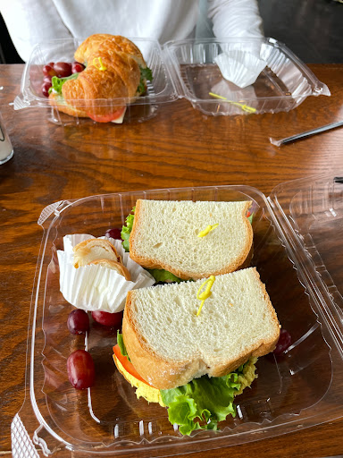 Cafe «Cafe At Pharr», reviews and photos, 3145 Peachtree Rd #101, Atlanta, GA 30305, USA