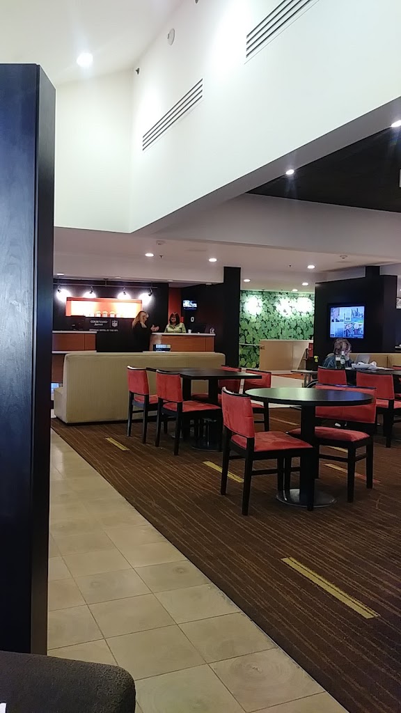 The Bistro – Eat. Drink. Connect. 48174