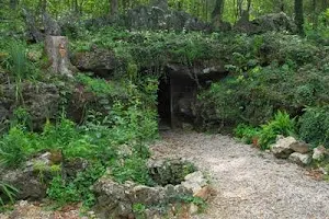 Missouri Down Under Adventure Zoo image