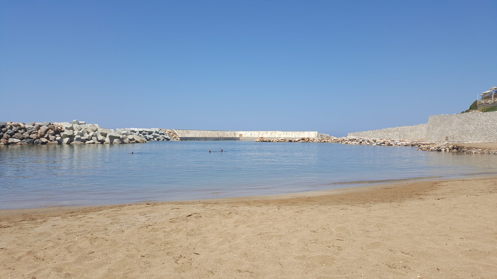Lavris beach photo #9