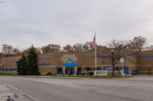 Post Office «United States Postal Service», reviews and photos, 3 Severance Cir, Cleveland Heights, OH 44118, USA