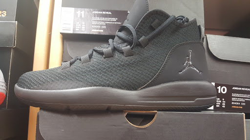 Shoe Store «WSS», reviews and photos, 2520 S Bristol St, Santa Ana, CA 92704, USA