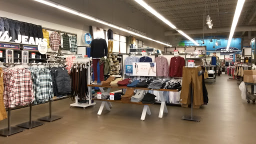 Clothing Store «Old Navy», reviews and photos, 25 Hazard Ave, Enfield, CT 06082, USA