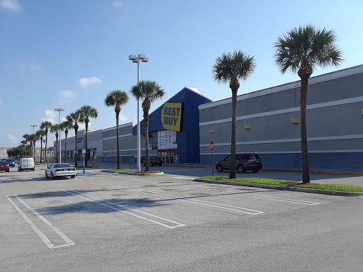 Shopping Mall «Tropicaire Shopping Center», reviews and photos, 7751 Bird Rd, Miami, FL 33155, USA