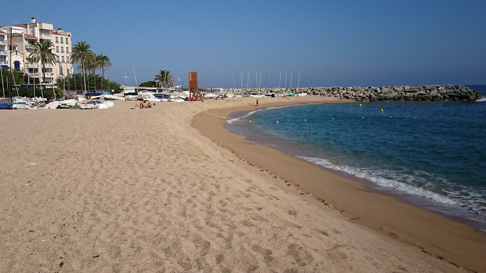 Photo de Platja de les Barques zone des équipements