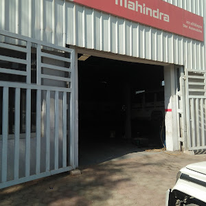 Mahindra Motors photo