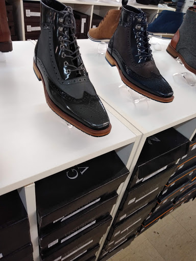 Discount Store «Greenbriar Discount Mall», reviews and photos, 2975 Headland Dr SW, Atlanta, GA 30311, USA