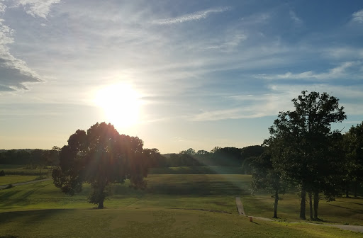 Golf Club «Dixie Oaks Golf Club», reviews and photos, 76 Pleasant Garden Rd, Summertown, TN 38483, USA