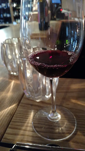 Wine Bar «750ml Wines», reviews and photos, 2287 W Market St, Akron, OH 44313, USA