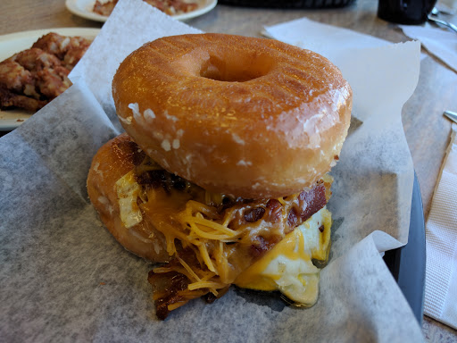 Donut Shop «HoneyDip Donuts», reviews and photos, 4480 Kenny Rd, Columbus, OH 43220, USA