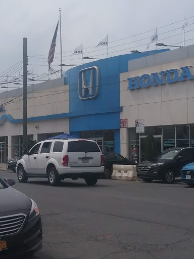Car Dealer «Plaza Auto Mall», reviews and photos, 2740 Nostrand Ave, Brooklyn, NY 11210, USA